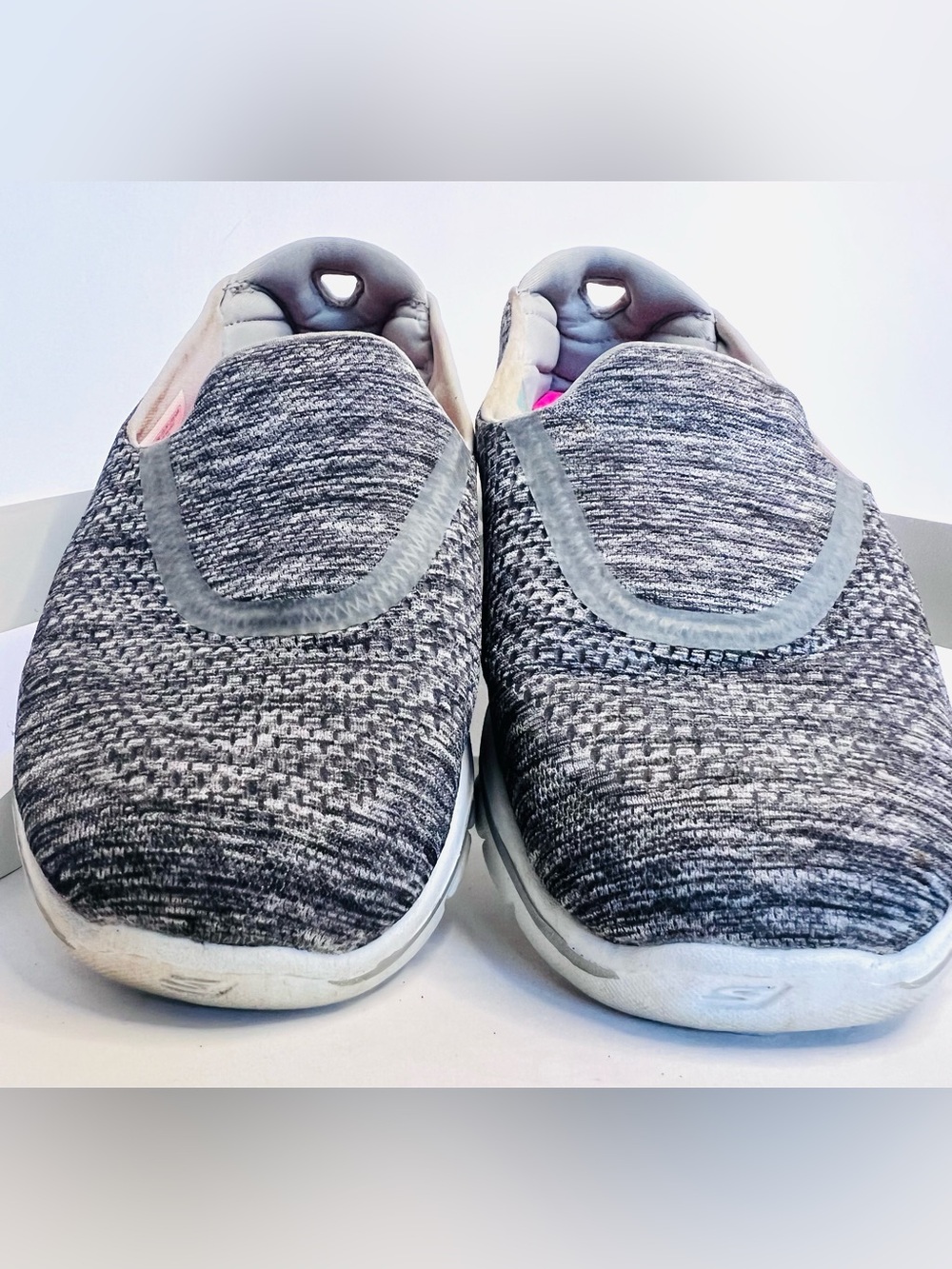 Skechers GoWalk 3 Slip On Shoes Size 9 Grey Pink Goga Mat Walking Sneakers - Picture 4 of 11